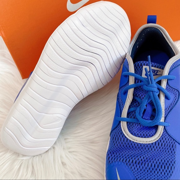 Nike - Picture 7 of 9